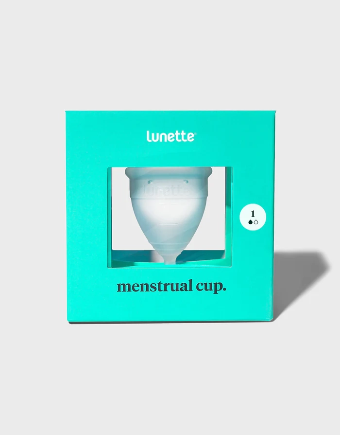 Менструальная чаша "Womanizer Lunette" 1 капля, белая 
